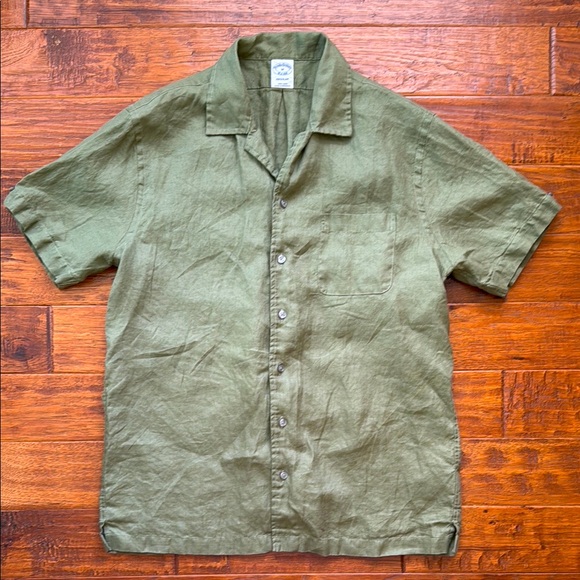 Brooks Brothers Other - Brooks Brothers Irish Linen Camp Collar Short-Sleeve Sport Shirt, medium regular